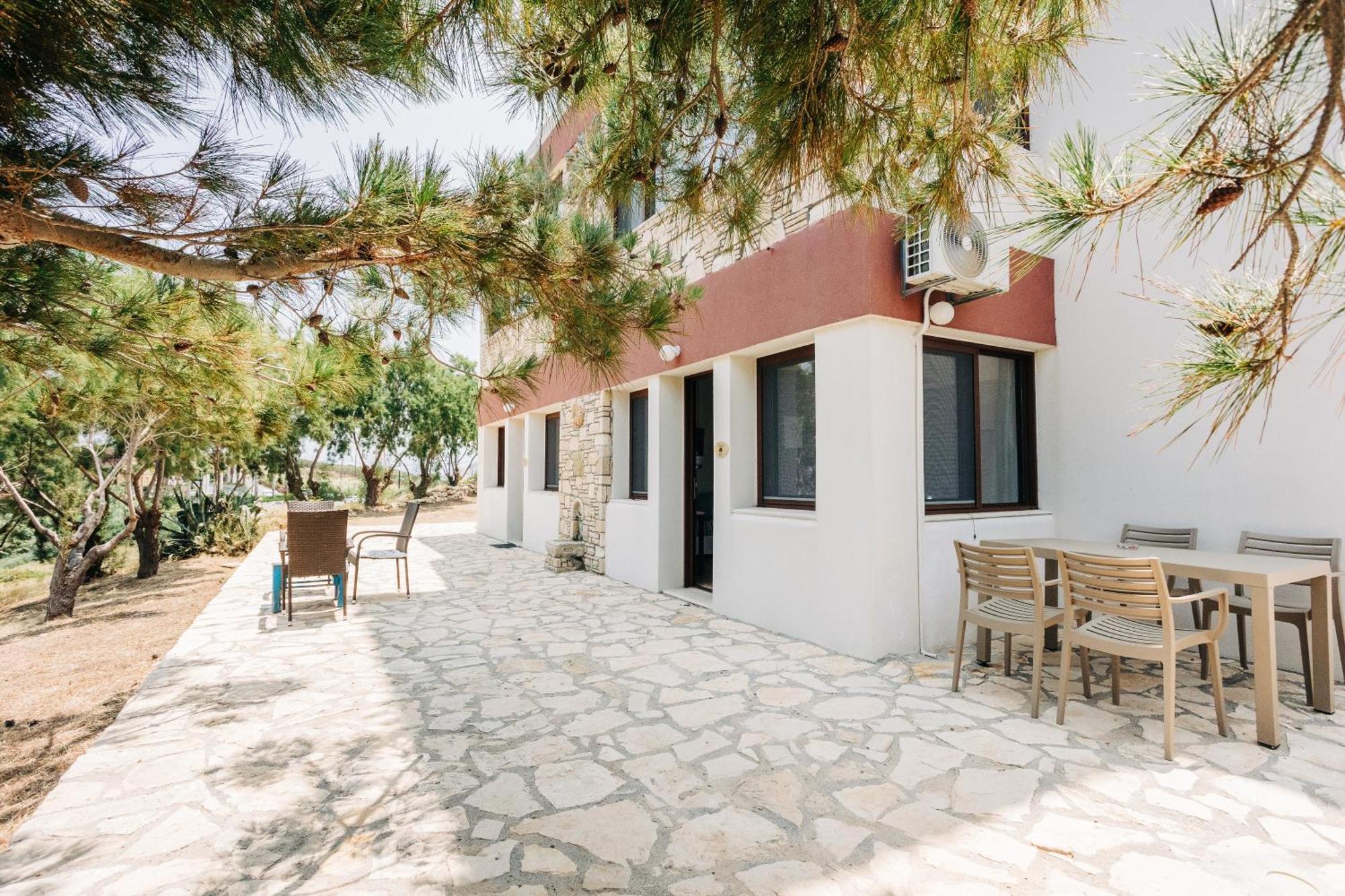 Iliatoras Aparthotel Agia Pelagia  Exterior foto