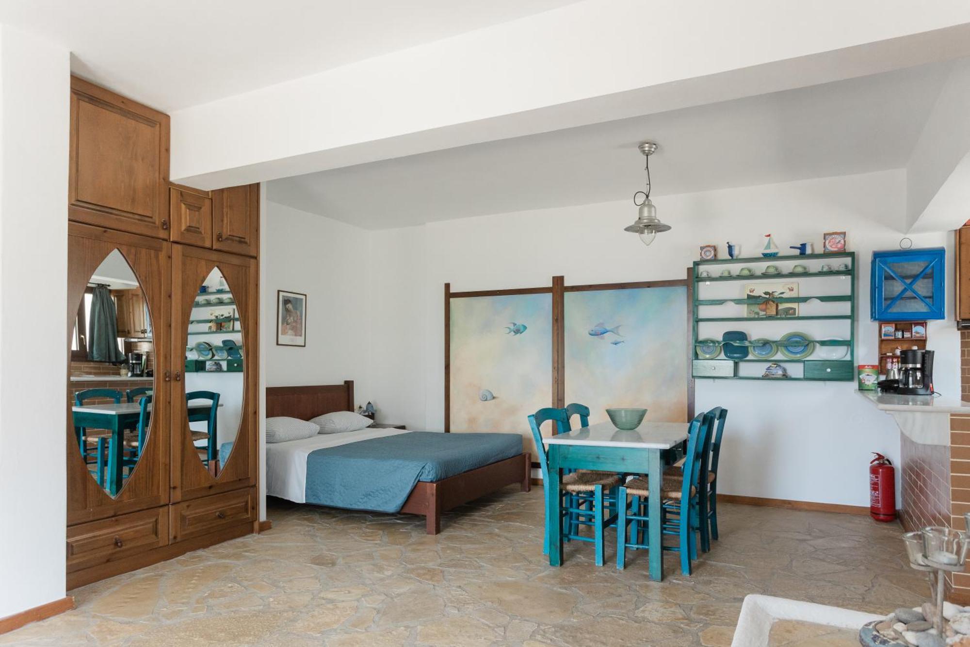 Iliatoras Aparthotel Agia Pelagia  Exterior foto
